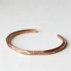 Bracelet en cuivre pur fait à la main, artisanat, manchette ancienne, rustique, Punk, unisexe, bijoux Viking, métal rouge de rue