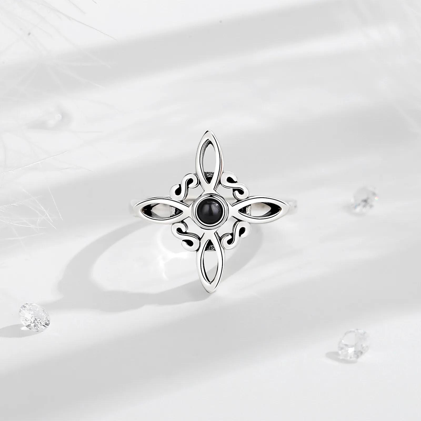 Bague ajustable argent et obsidienne, nœud celtique et sorcière – Image 3